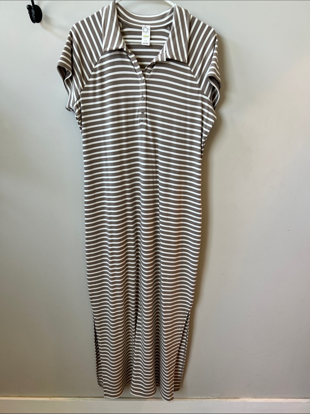 aerie Maxi Dress in Taupe and White